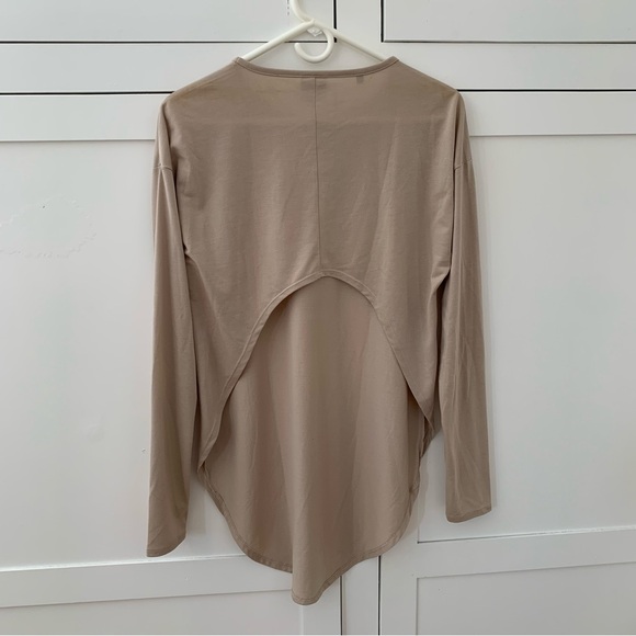 Gymshark Brown Ark Long Sleeve Open Back Shirt Size Small - Picture 7 of 11